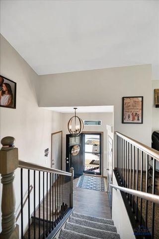 707 SUMMERFIELD DR, Rapid City, SD 57703