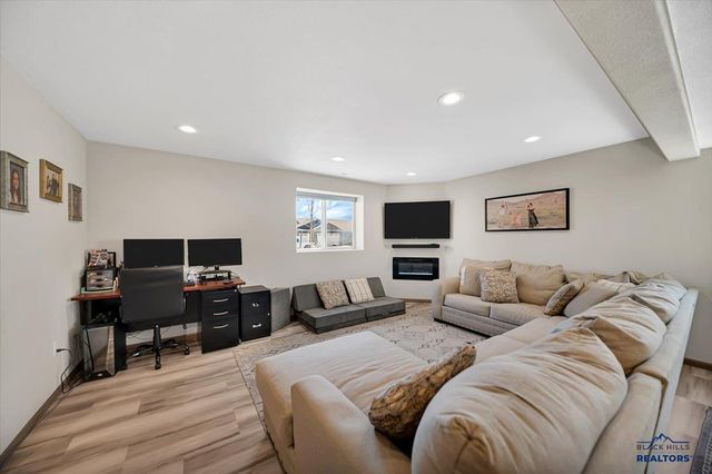 707 SUMMERFIELD DR, Rapid City, SD 57703
