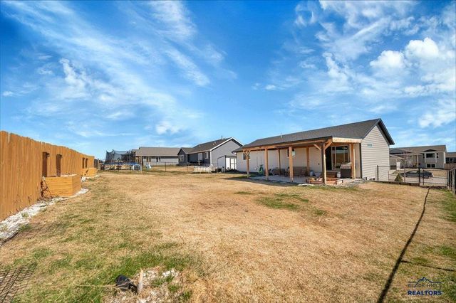 707 SUMMERFIELD DR, Rapid City, SD 57703
