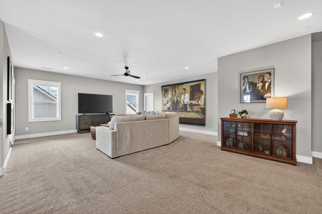 132 Telfair Ln, Nolensville, TN 37135