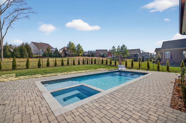 132 Telfair Ln, Nolensville, TN 37135