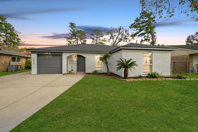 9818 Degas Lane, Houston, TX 77016