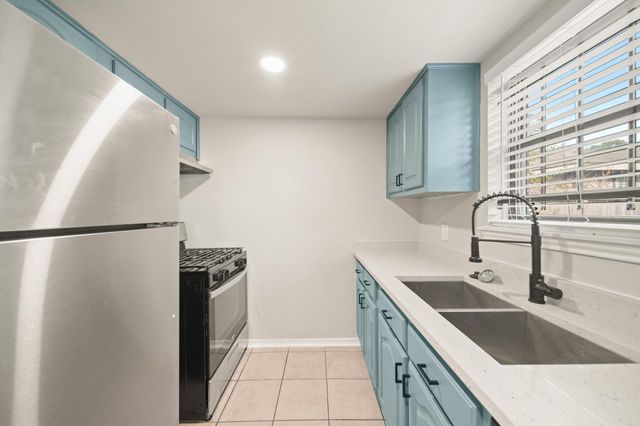 9818 Degas Lane, Houston, TX 77016