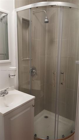 2822 Monroe St, Hollywood, FL 33020