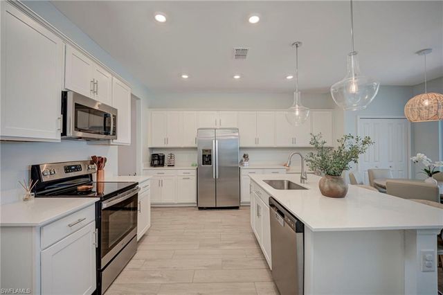 2340 Feather Brook LN, Naples, FL 34120