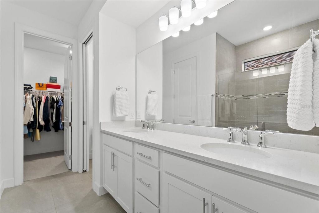 Image 27 of property listing at 725 GADWALL COURT, Bradenton, FL 34212