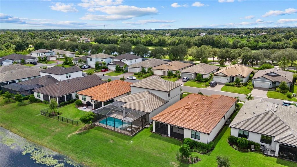 Image 39 of property listing at 725 GADWALL COURT, Bradenton, FL 34212