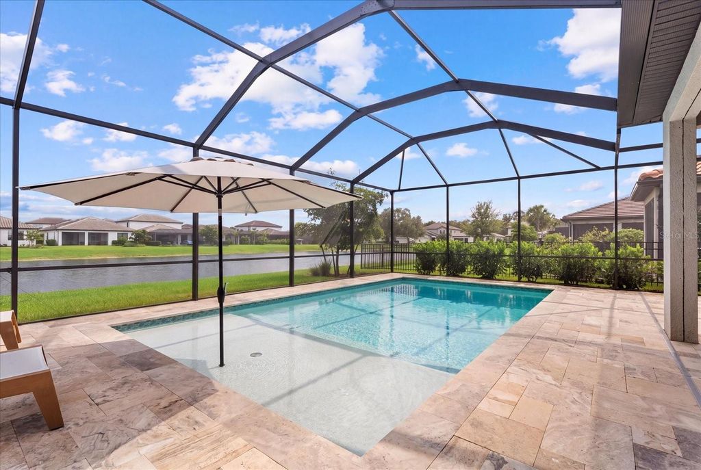Image 6 of property listing at 725 GADWALL COURT, Bradenton, FL 34212