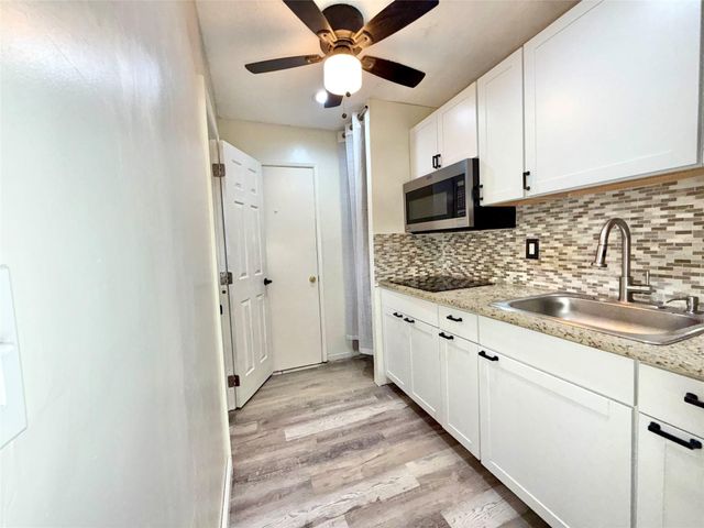 3548 NW 39th Avenue, Lauderdale Lakes, FL 33309