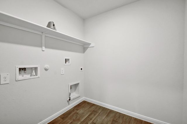 210 BRIGGS LN, San Marcos, TX 78666