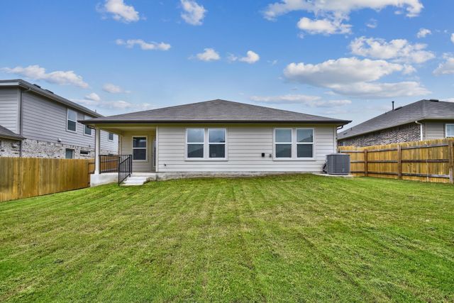 210 BRIGGS LN, San Marcos, TX 78666