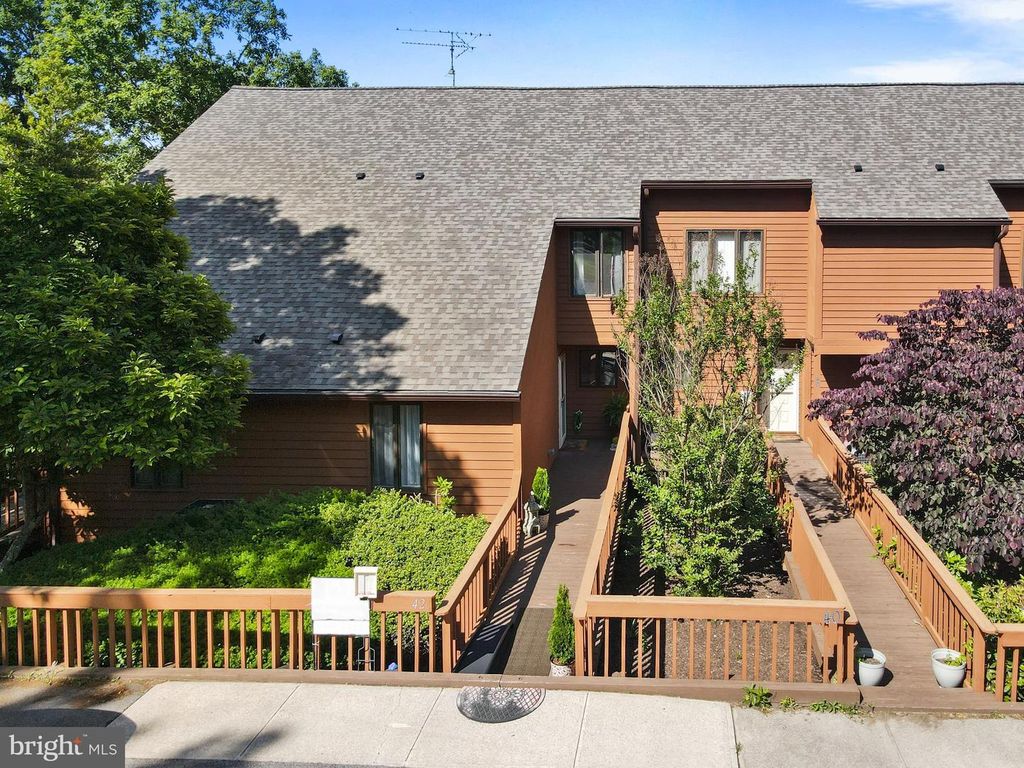 42 TECUMSEH TRAIL, Hedgesville, WV 25427