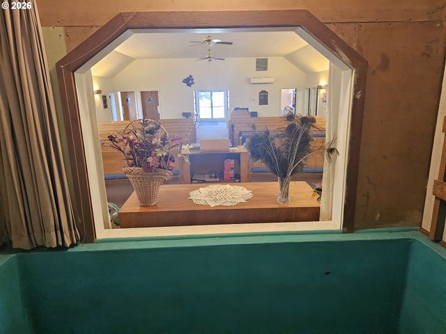 595 Sw 11TH St, Bandon, OR 97411