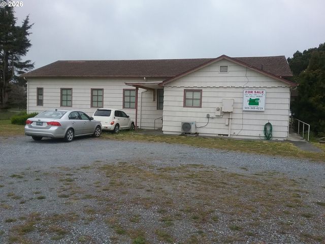 595 Sw 11TH St, Bandon, OR 97411