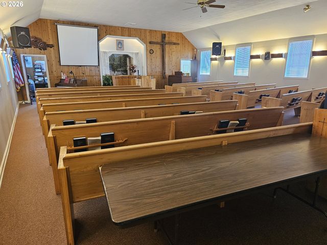 595 Sw 11TH St, Bandon, OR 97411