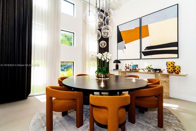 10151 SW 3rd St, Plantation, FL 33324