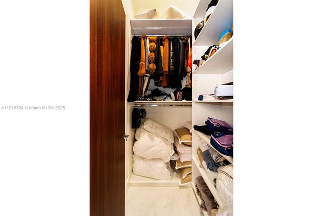 10151 SW 3rd St, Plantation, FL 33324