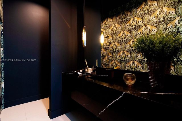 10151 SW 3rd St, Plantation, FL 33324