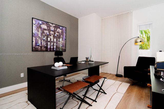 10151 SW 3rd St, Plantation, FL 33324