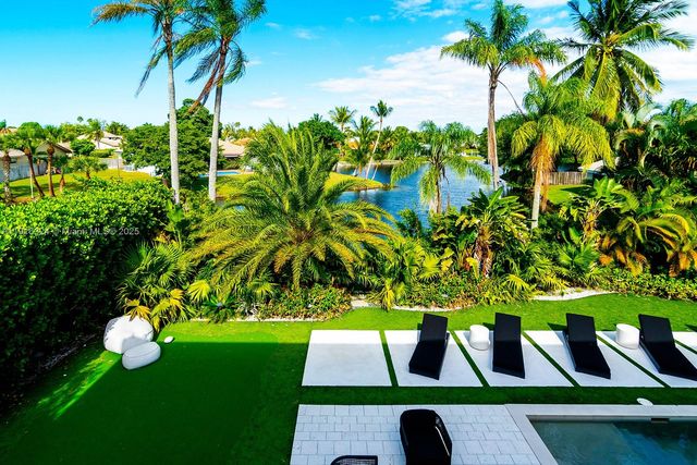 10151 SW 3rd St, Plantation, FL 33324