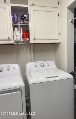 108 Laurel Avenue, Natchez, MS 39120