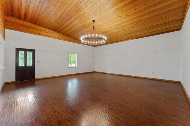 9250 County Road 302, Plantersville, TX 77363