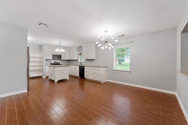 9250 County Road 302, Plantersville, TX 77363