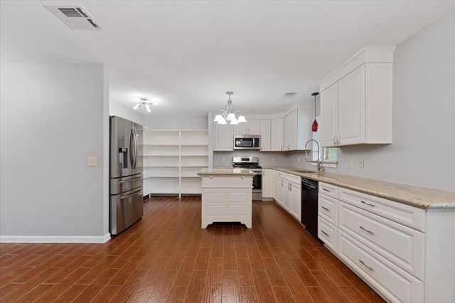 9250 County Road 302, Plantersville, TX 77363