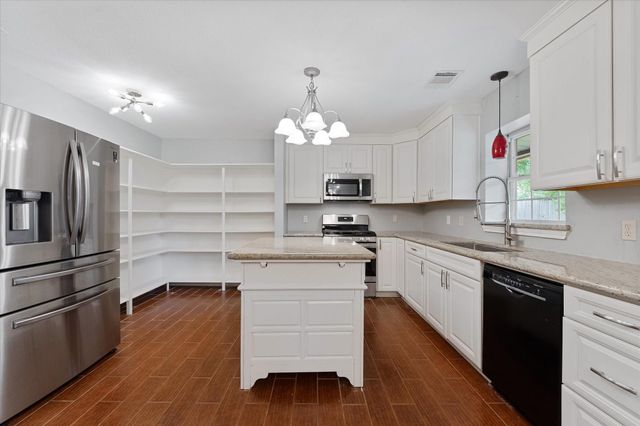 9250 County Road 302, Plantersville, TX 77363