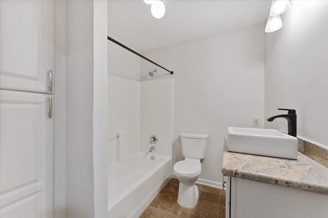 9250 County Road 302, Plantersville, TX 77363