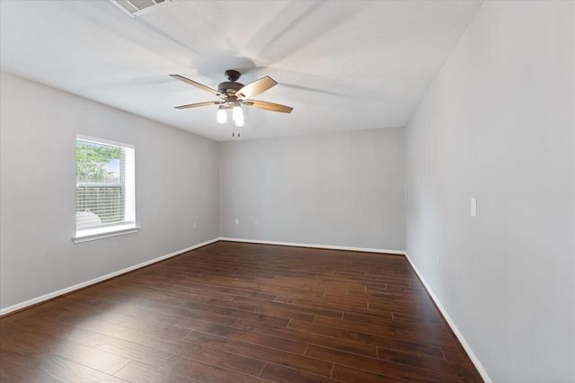 9250 County Road 302, Plantersville, TX 77363