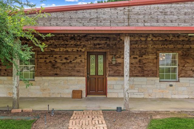 9250 County Road 302, Plantersville, TX 77363