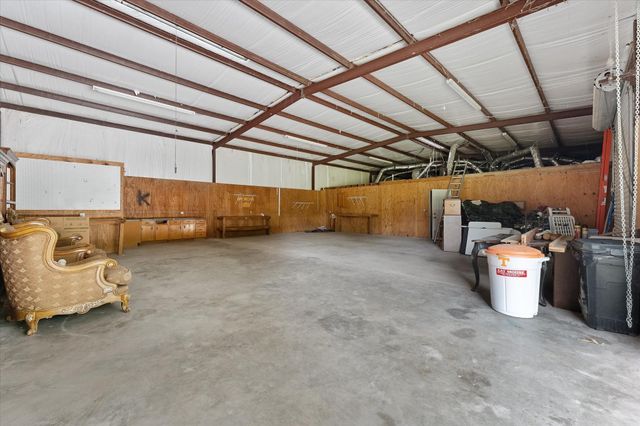 9250 County Road 302, Plantersville, TX 77363