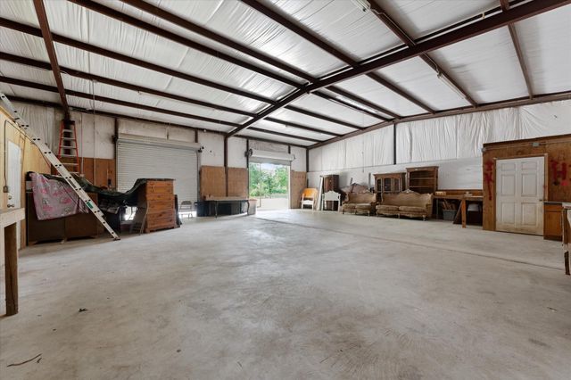 9250 County Road 302, Plantersville, TX 77363