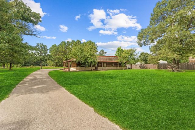 9250 County Road 302, Plantersville, TX 77363