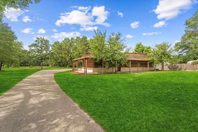 9250 County Road 302, Plantersville, TX 77363