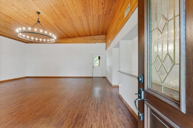 9250 County Road 302, Plantersville, TX 77363