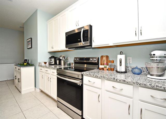 33291 REMBRANDT LANE, Sorrento, FL 32776