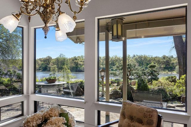 23 Riverbank Pl, Carmichael, CA 95608