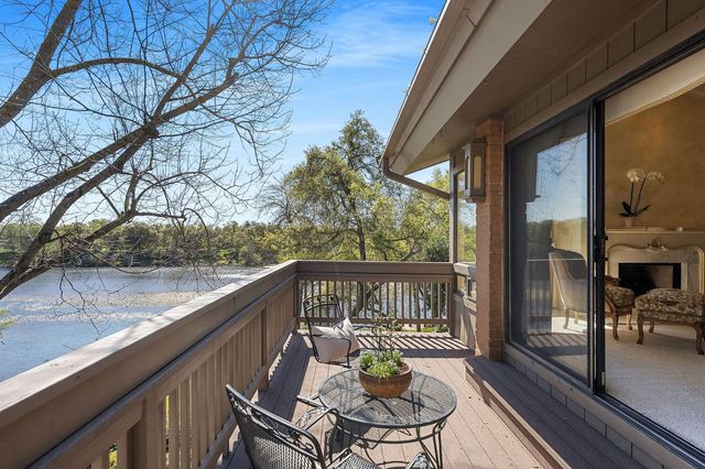 23 Riverbank Pl, Carmichael, CA 95608