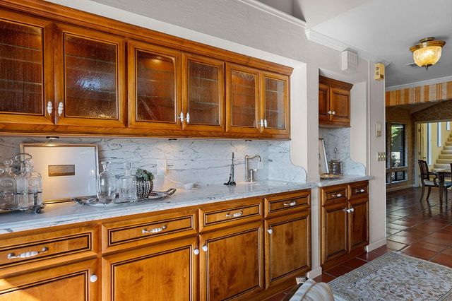 23 Riverbank Pl, Carmichael, CA 95608