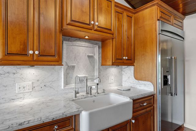 23 Riverbank Pl, Carmichael, CA 95608