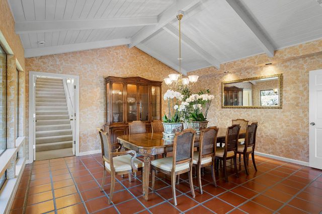 23 Riverbank Pl, Carmichael, CA 95608