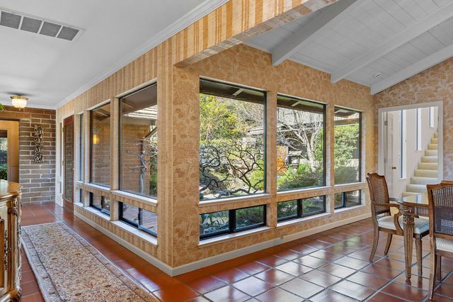 23 Riverbank Pl, Carmichael, CA 95608