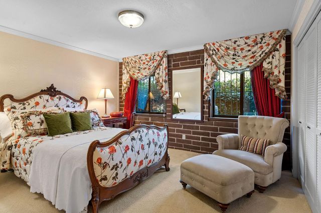 23 Riverbank Pl, Carmichael, CA 95608