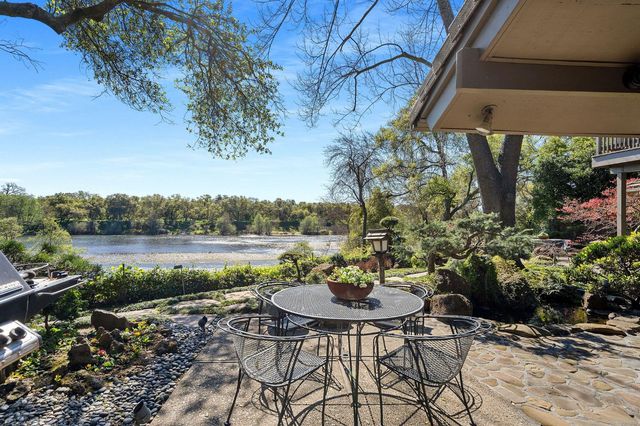 23 Riverbank Pl, Carmichael, CA 95608