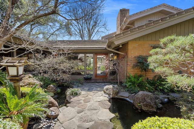 23 Riverbank Pl, Carmichael, CA 95608