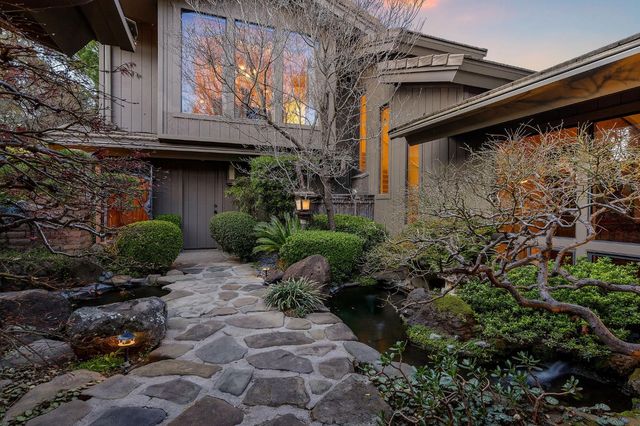 23 Riverbank Pl, Carmichael, CA 95608