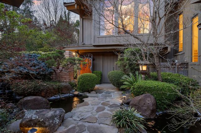 23 Riverbank Pl, Carmichael, CA 95608