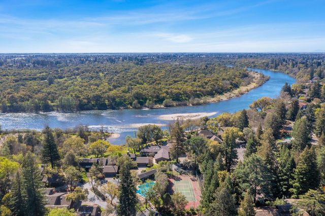 23 Riverbank Pl, Carmichael, CA 95608